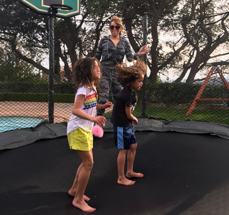 Mariah Carey and more celebrate Easter 2018 | mcarchives.com