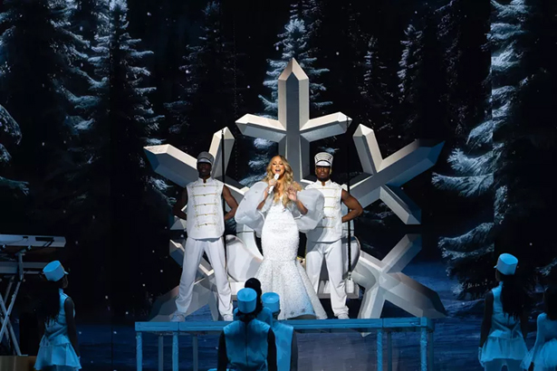 Mariah Carey will perform final stop of Christmas tour | mcarchives.com